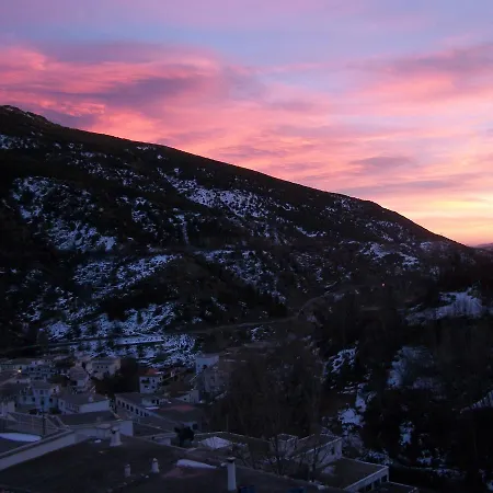 Refugio Alpujarra Alta Bed & Breakfast