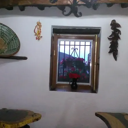 Bed & Breakfast Refugio Alpujarra Alta Trevelez
