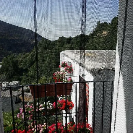 Refugio Alpujarra Alta Bed & Breakfast *